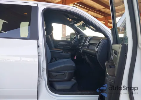 2024 Ram 2500 Big Horn 4X4 6'4 Box из США, поврежденный, VIN 3C6UR5DL2RG136381